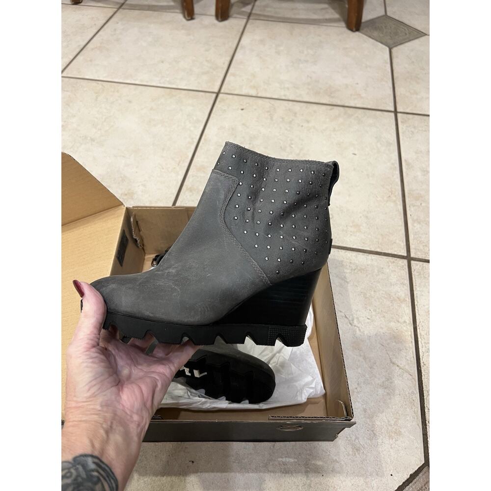 Sorel Gray Joan Uptown Stud Booties Sz 6.5 NIB Waterproof - Picture 4 of 10
